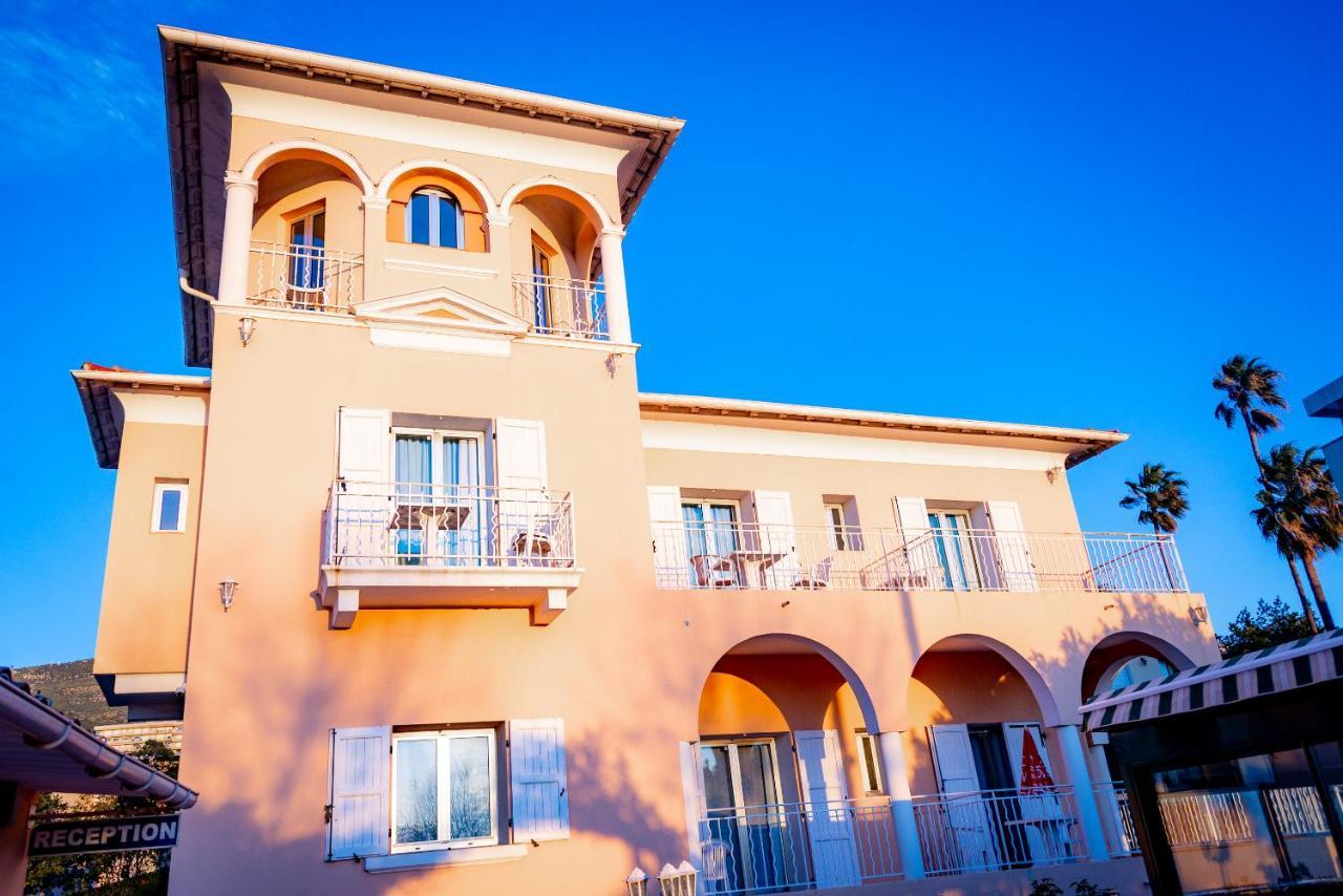 Hotel Et Appartements Reine D'Azur 로퀴에브륀캡마르탱 외부 사진