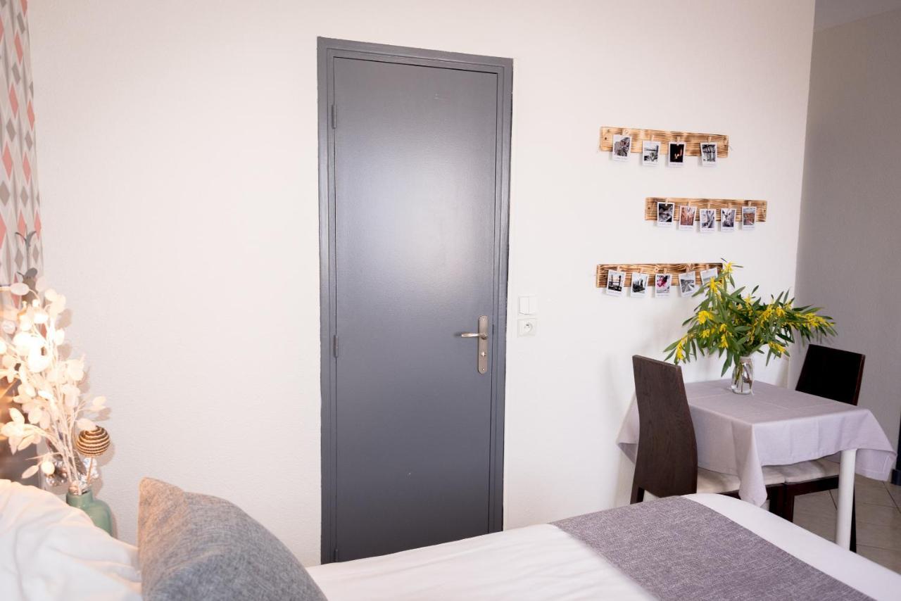 Hotel Et Appartements Reine D'Azur 로퀴에브륀캡마르탱 외부 사진