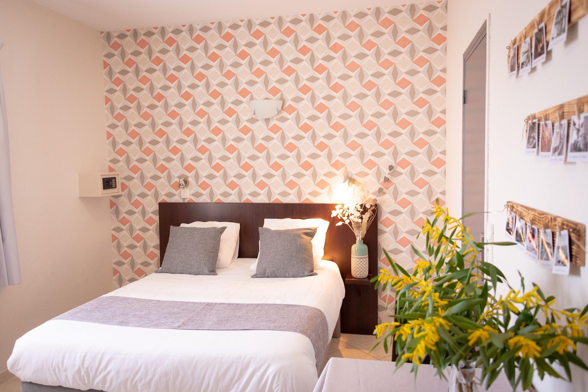 Hotel Et Appartements Reine D'Azur 로퀴에브륀캡마르탱 외부 사진