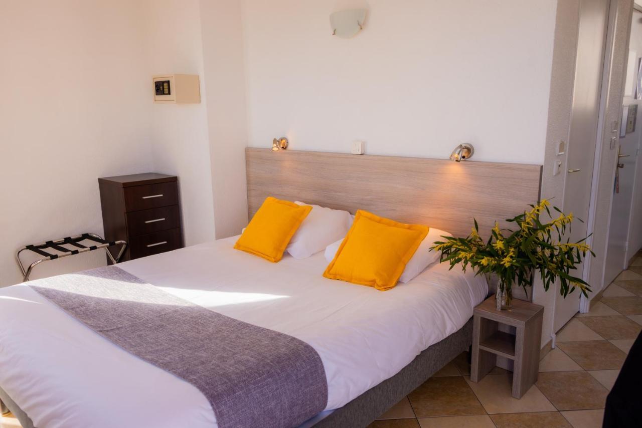 Hotel Et Appartements Reine D'Azur 로퀴에브륀캡마르탱 외부 사진
